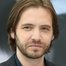 Aaron Stanford como James Cole
