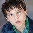 Aidan McGraw como Young Brandon