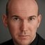 Alex MacQueen como Ben Harvey