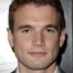 Alex Russell como Jim Street