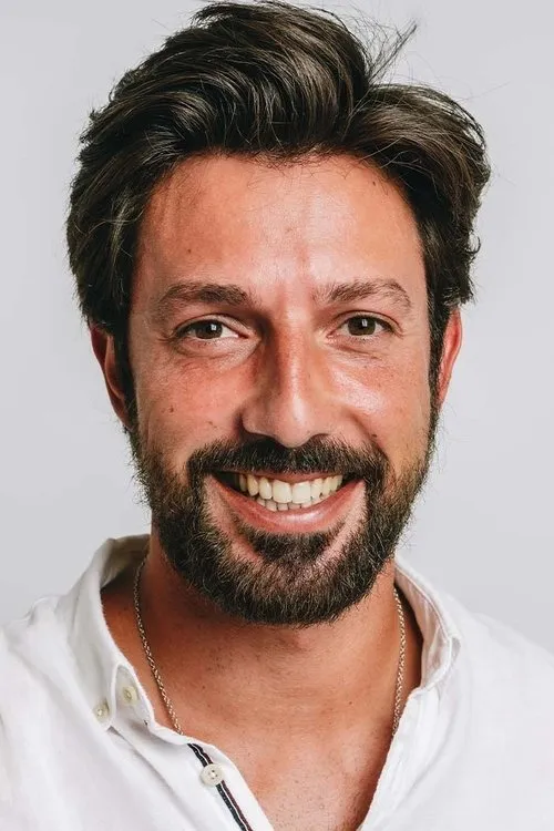 André Gonçalves como Salvador