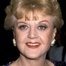 Angela Lansbury como Aunt March
