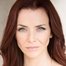 Annie Wersching como Officer Julia Brasher