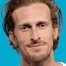 Austin Amelio como Dwight