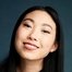 Awkwafina como skekLach (The Collector) (voice)
