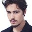 Ben Schnetzer como Young Mike Evans