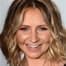 Beverley Mitchell como Leslie
