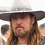 Billy Ray Cyrus como Robby Ray Stewart