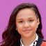 Breanna Yde como Gina
