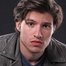 Cameron Cuffe como Algernon Pitt