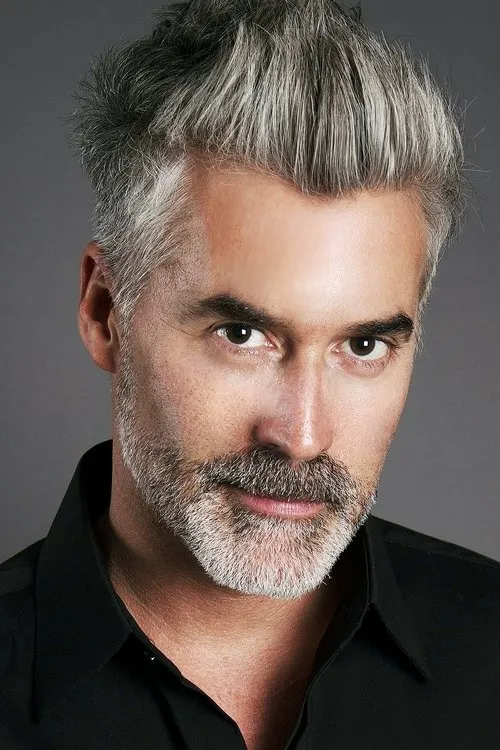 Carlos Diaz como Miles Mendoza (voice)