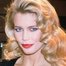 Claudia Schiffer como Claudia Schiffer