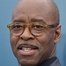 Courtney B. Vance como Johnnie Cochran