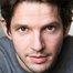 Damien Molony como Anthony