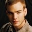 David Gallagher como Ray Sutton