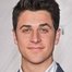 David Henrie como Justin Russo
