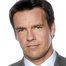 David James Elliott como Carl