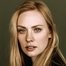 Deborah Ann Woll como Karen Page