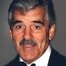 Dennis Farina como Walt Comeau