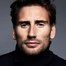 Edward Holcroft como Arthur Kinnaird