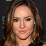 Erinn Hayes como Beth McKenna