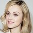 Fearne Cotton como Self - Presenter