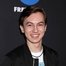 Hayden Byerly como Prince Gustav (voice)