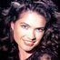 Heather Langenkamp como Dr. Georgina Stanton