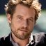 James Tupper como Nathan Carlson