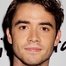 Jamie Blackley como Freddie Symonds