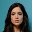 Janet Montgomery como Dr. Lauren Bloom