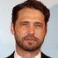 Jason Priestley como Self - Special Guest
