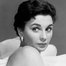 Jean Simmons como Clarissa Main