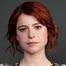 Jessie Buckley como Oraetta Mayflower