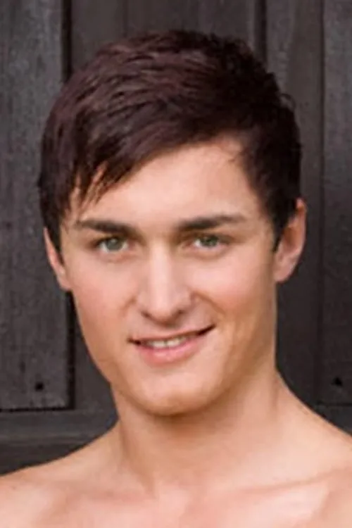 John Hill como Jamie Jackson