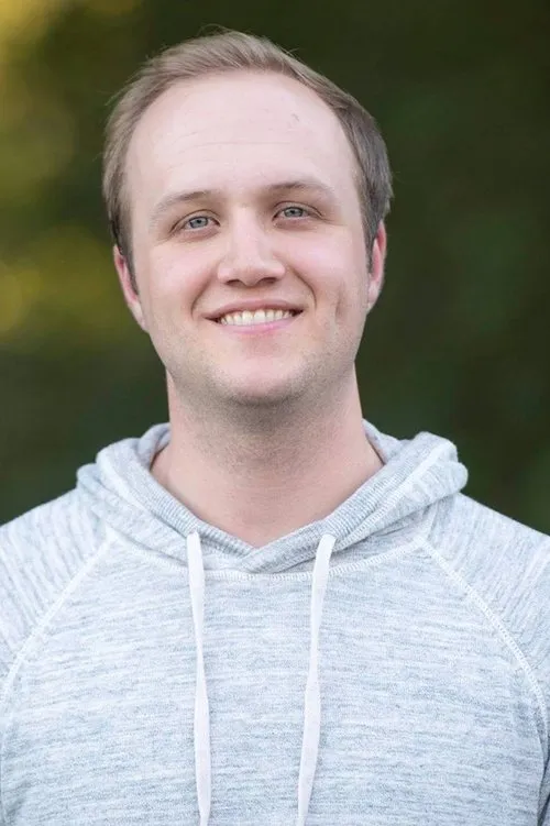 Jonathan Walker como Harrison Polk