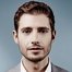 Julian Morris como Reverend Paul Curtis
