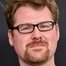 Justin Roiland como Papers / Narrator’s Dad / Picante’s Dad (voice)