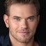 Kellan Lutz como Chris MacNess