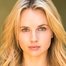 Kimberley Crossman como Lisa