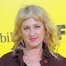 Kimmy Robertson como Alice Pleasance (voice)