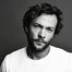 Kyle Schmid como Moses