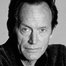 Lance Henriksen como Tesler