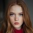 Larsen Thompson como Julia Jayne