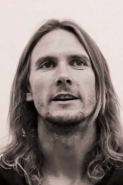 Levi Brown como Dante Williams