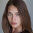 Lola Kirke como Hailey Rutledge
