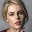 Lucy Boynton como Allison Adams