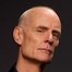 Matt Frewer como Leader (voice)