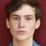 Matt Lintz como Stevie Taggert