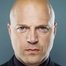 Michael Chiklis como Vic Mackey